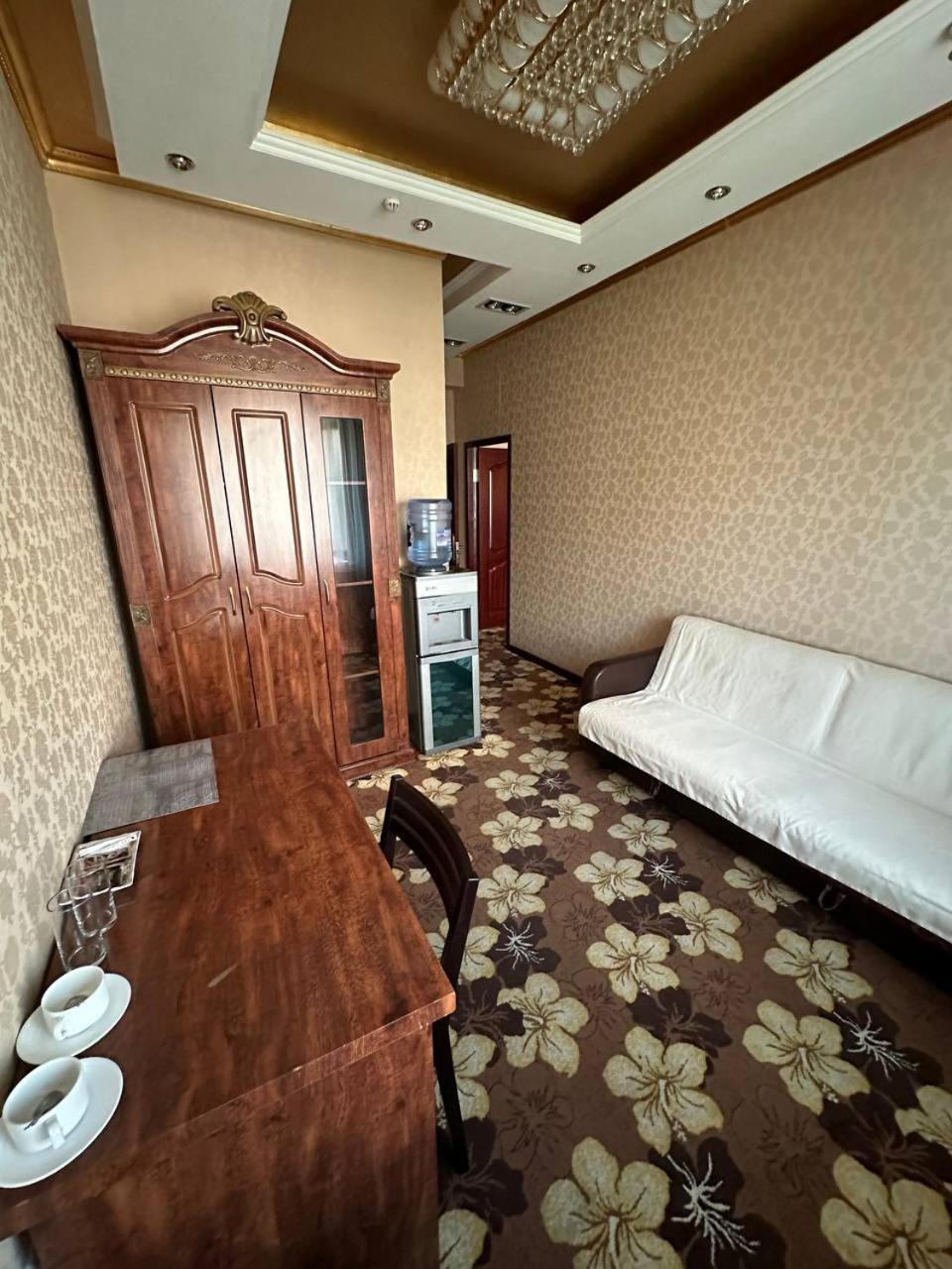 Altyn Adam Hotel Petropavlovsk Eksteriør billede