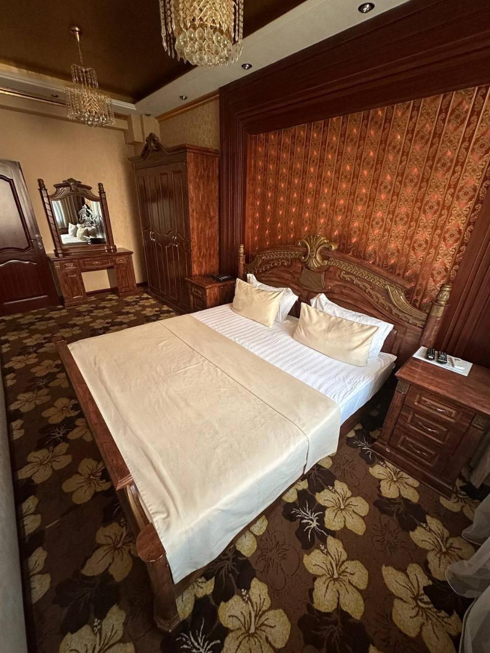 Altyn Adam Hotel Petropavlovsk Eksteriør billede
