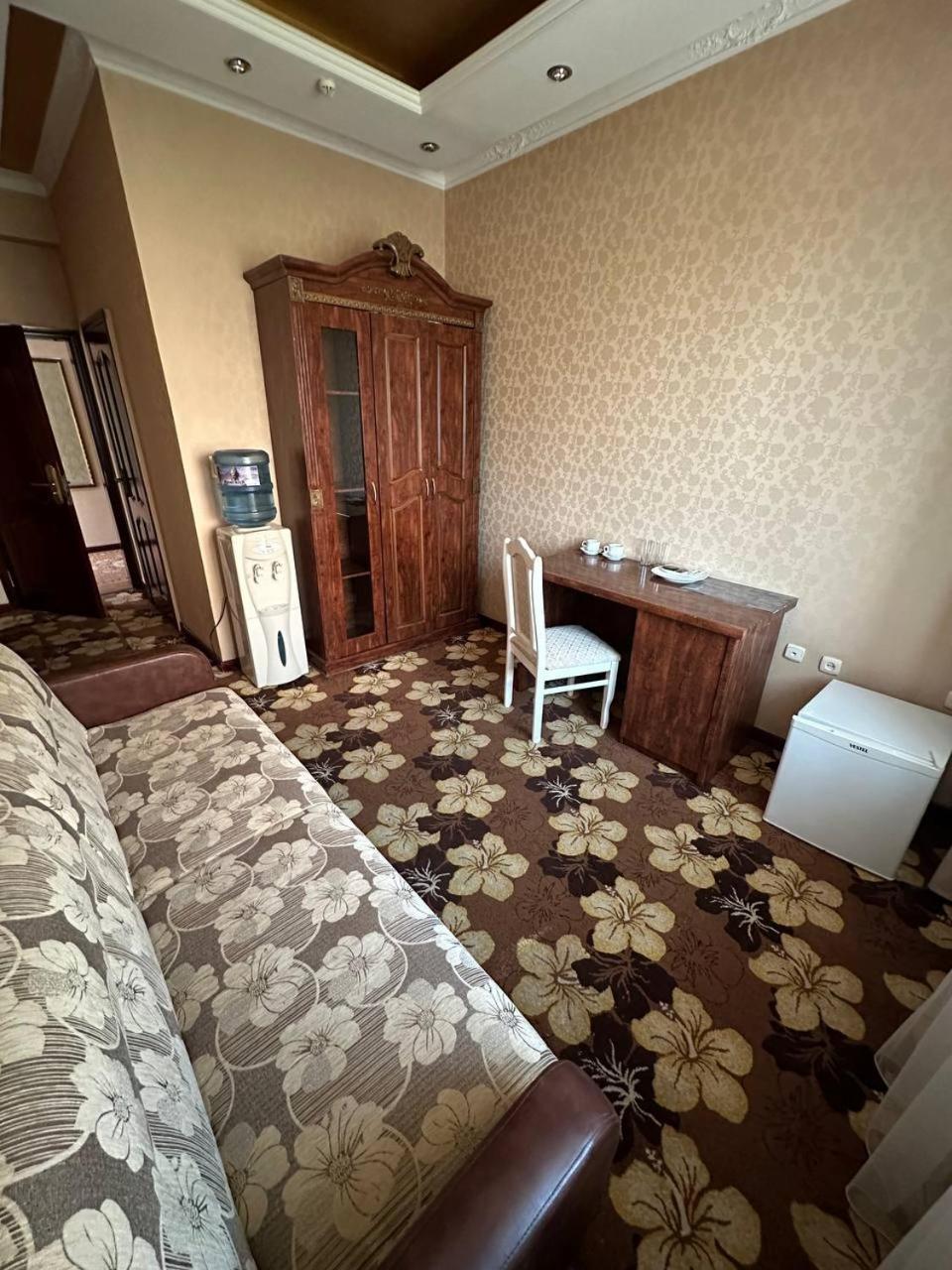 Altyn Adam Hotel Petropavlovsk Eksteriør billede
