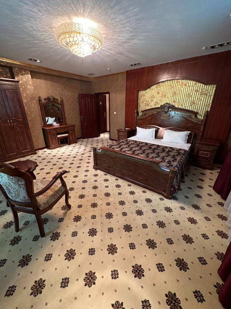 Altyn Adam Hotel Petropavlovsk Eksteriør billede