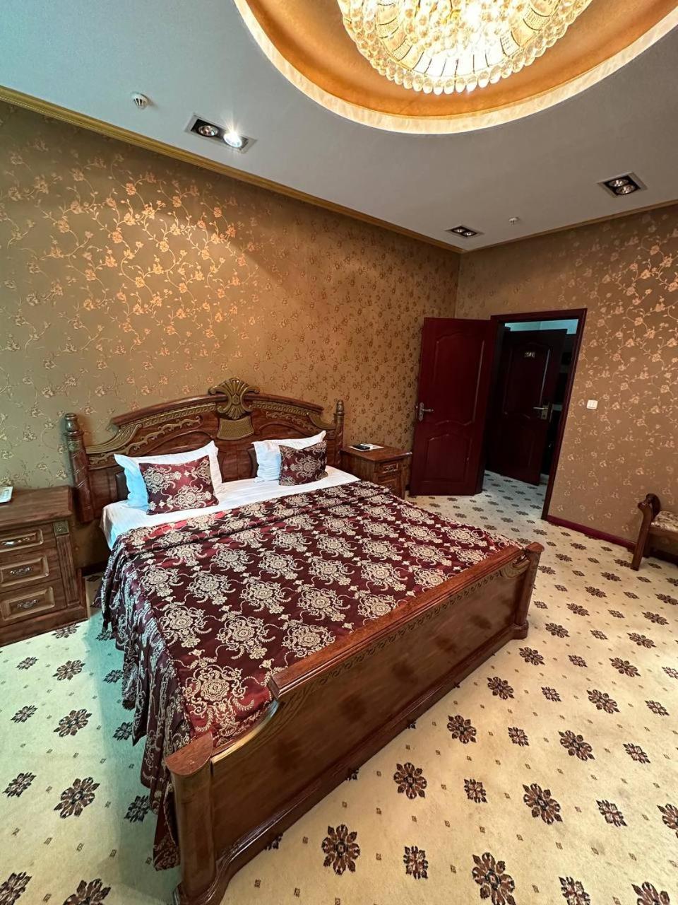 Altyn Adam Hotel Petropavlovsk Eksteriør billede
