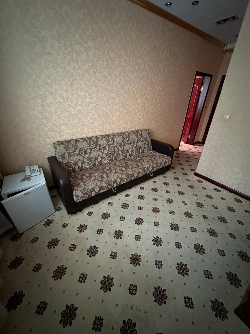 Altyn Adam Hotel Petropavlovsk Eksteriør billede